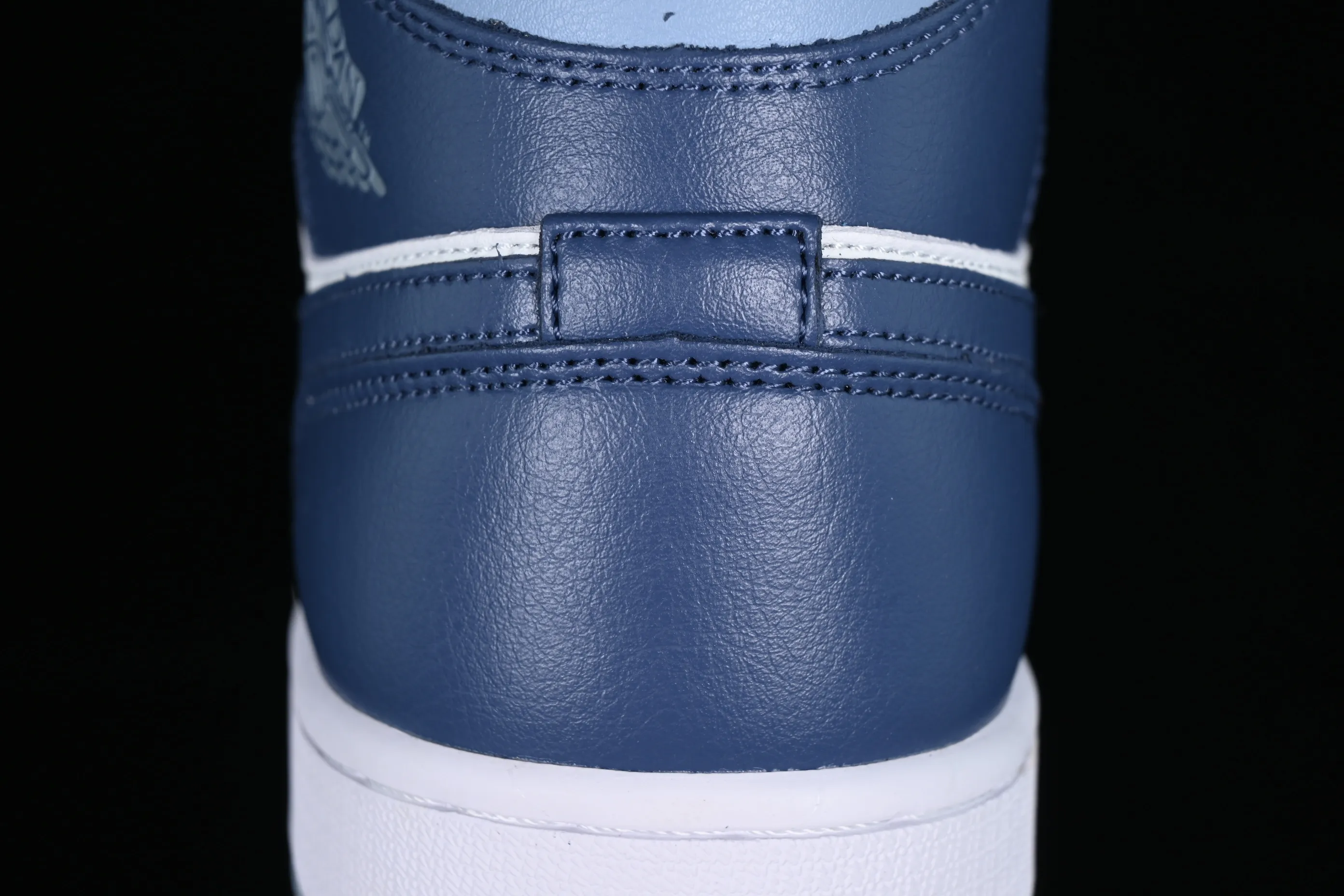 All categories Air Jordan Jordan series basketball shoes Air Jordan 1 Mid Air Jordan 1 Mid AJ1 Joe 1 white and blue Chinese culture and leisure sneakers BQ6472-140